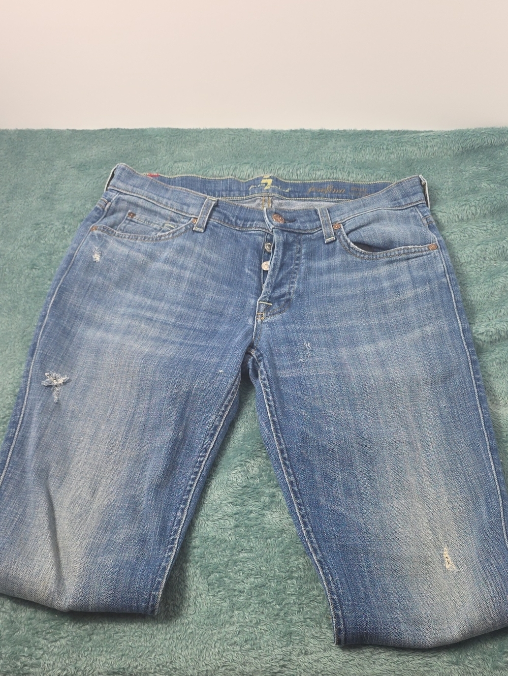 7 For All Mankind Women’s Light Blue Distressed Boyfriend Jeans